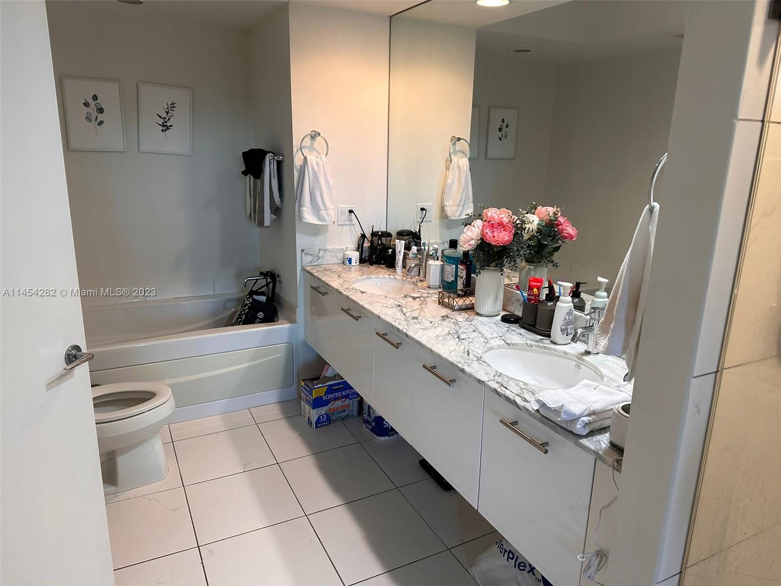 image 500 Brickell East7