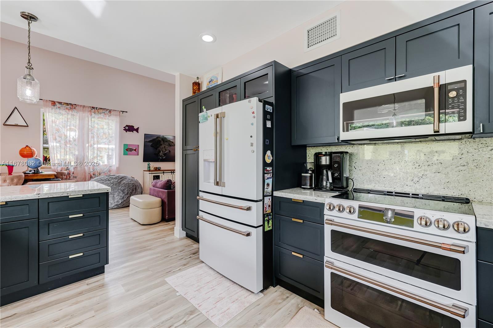 9234 SW 112th St Miami, FL 33176