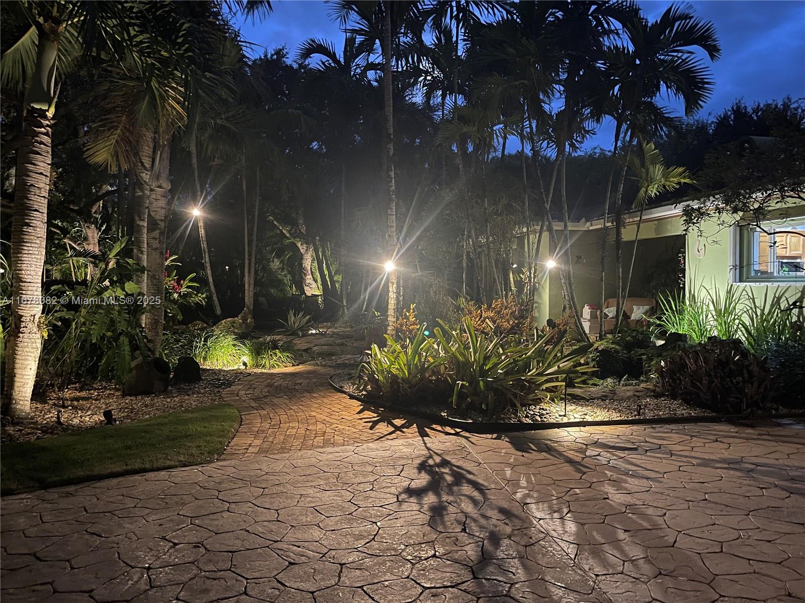 9234 SW 112th St Miami, FL 33176