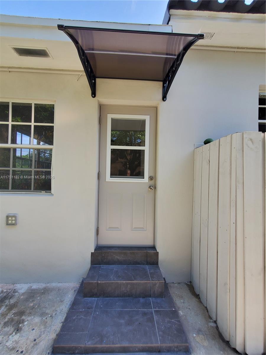 70 NW 33rd St Miami, FL 33127