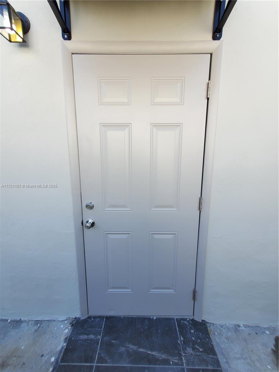 70 NW 33rd St Miami, FL 33127