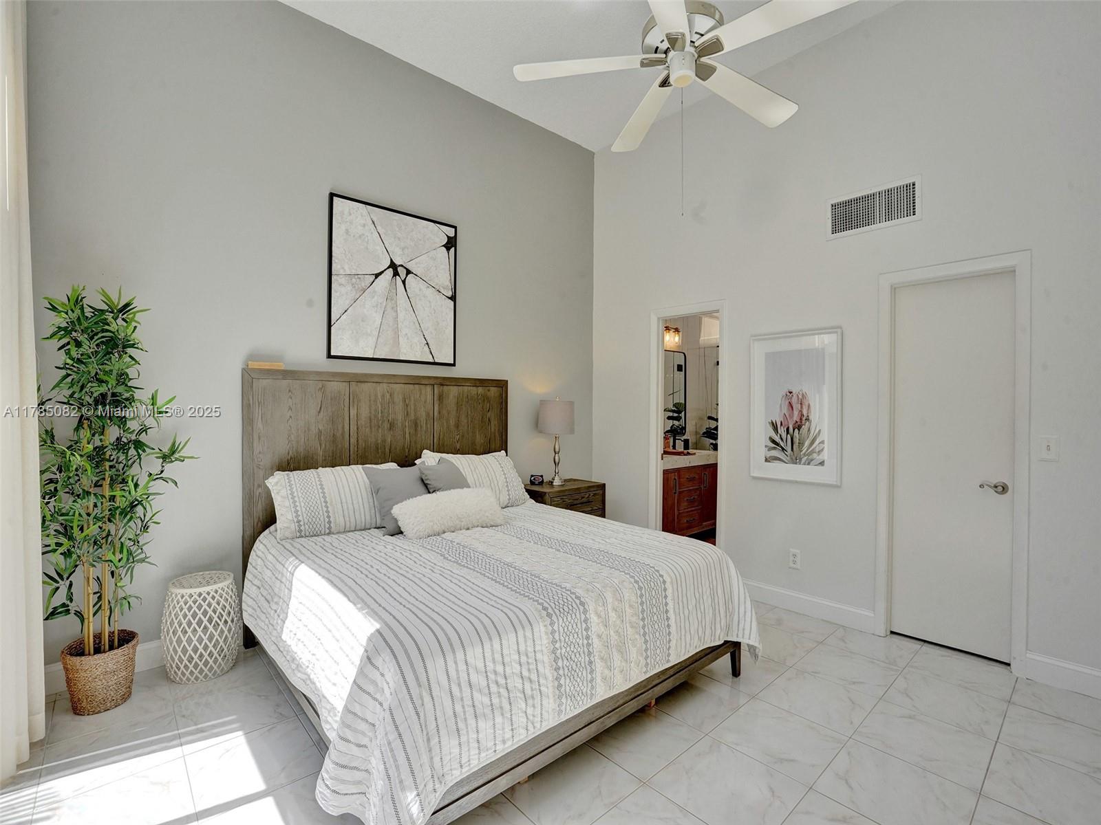 2667 S Parkview Dr Hallandale Beach, FL 33009