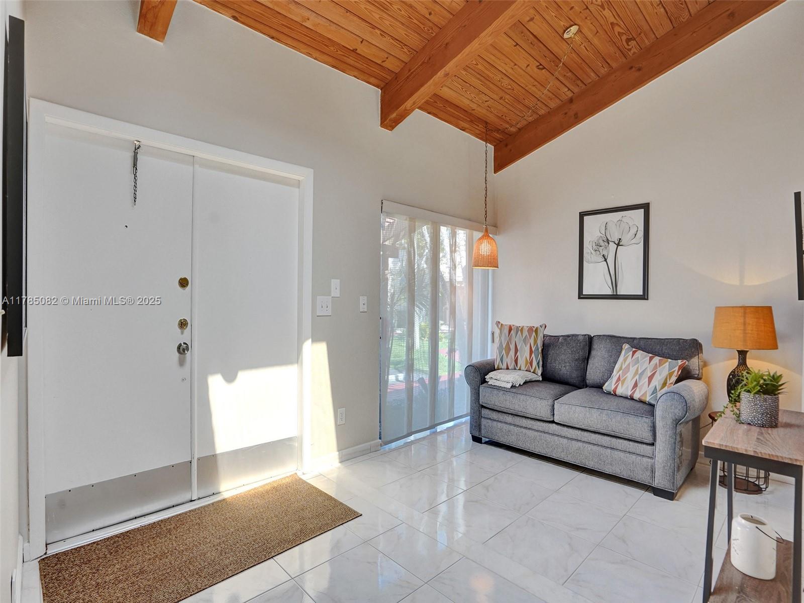 2667 S Parkview Dr Hallandale Beach, FL 33009