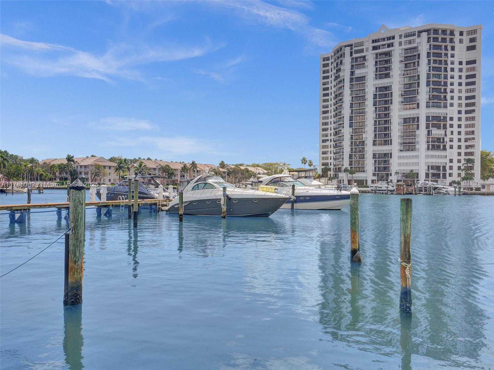 2667 S Parkview Dr Hallandale Beach, FL 33009