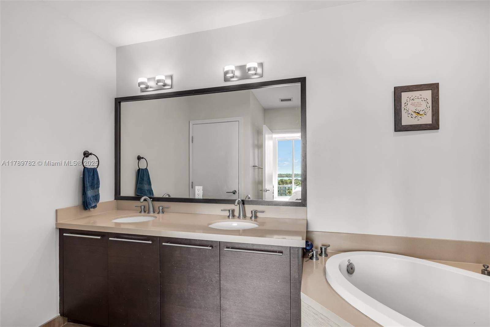 image Eloquence On The Bay22