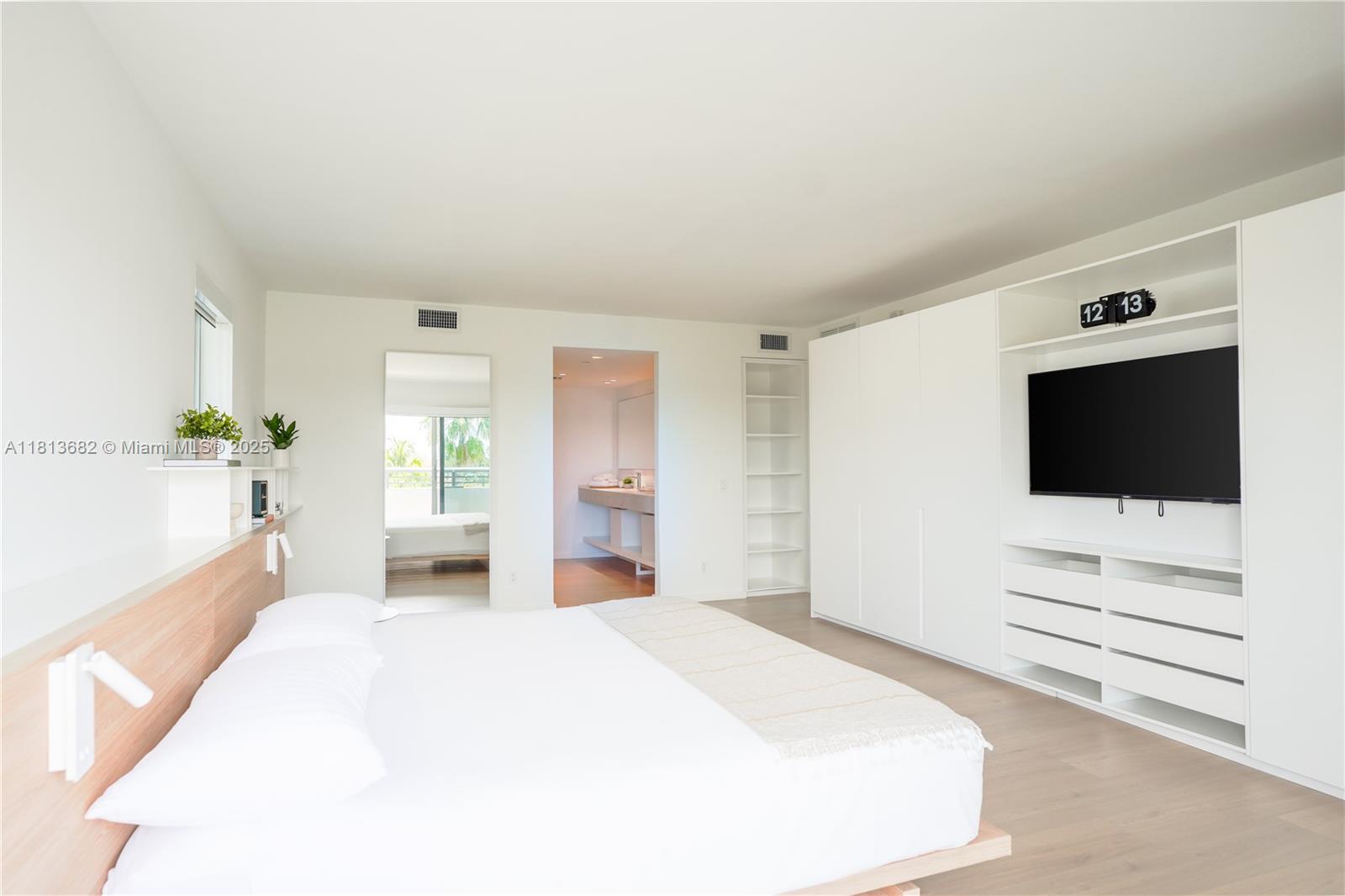 10250 Collins Ave #PH1 Bal Harbour, FL 33154