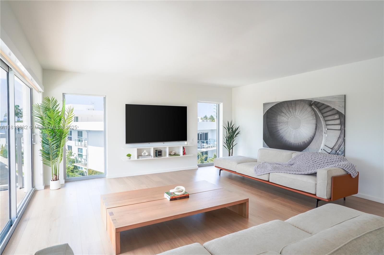 10250 Collins Ave #PH1 Bal Harbour, FL 33154