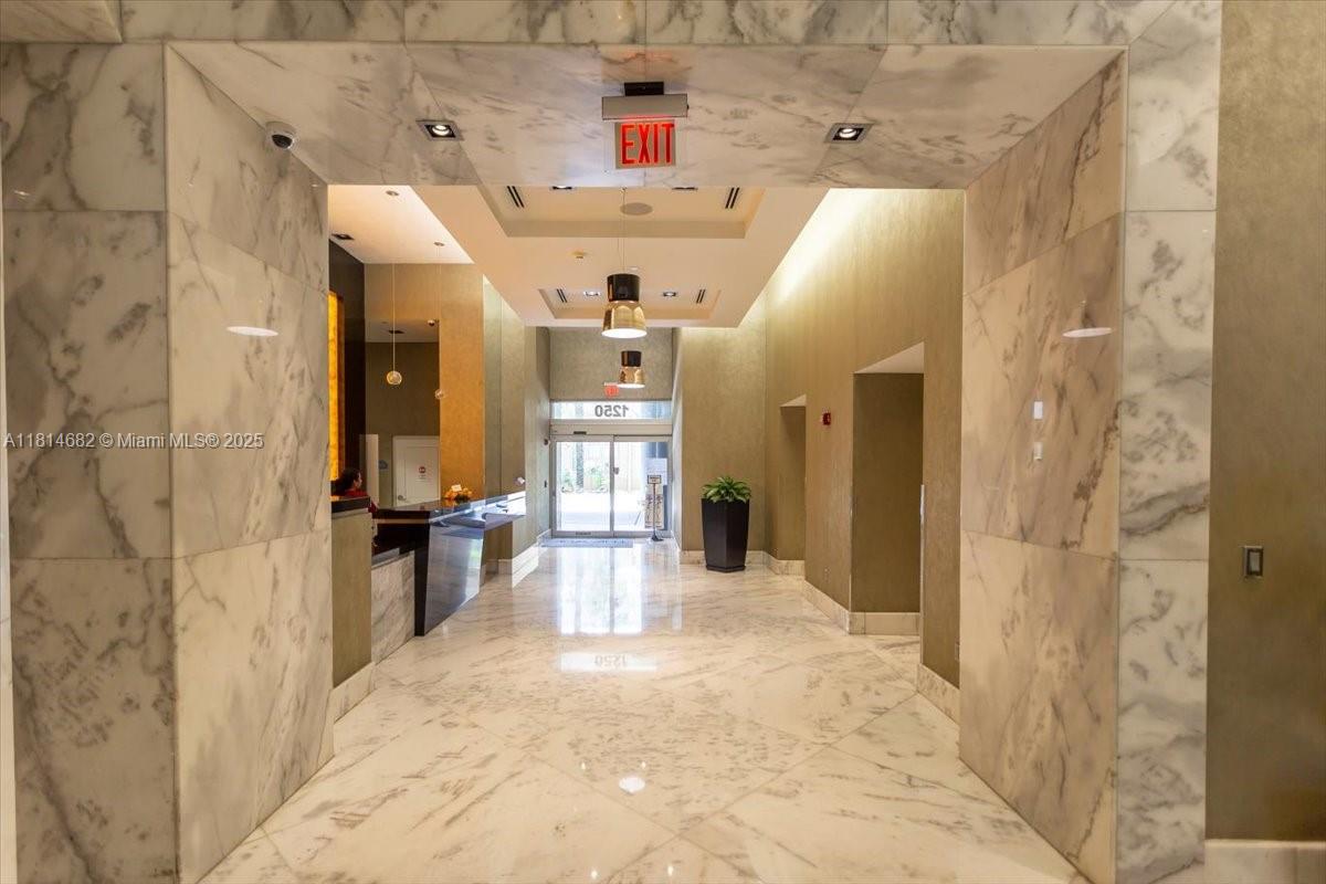 image Vue At Brickell21