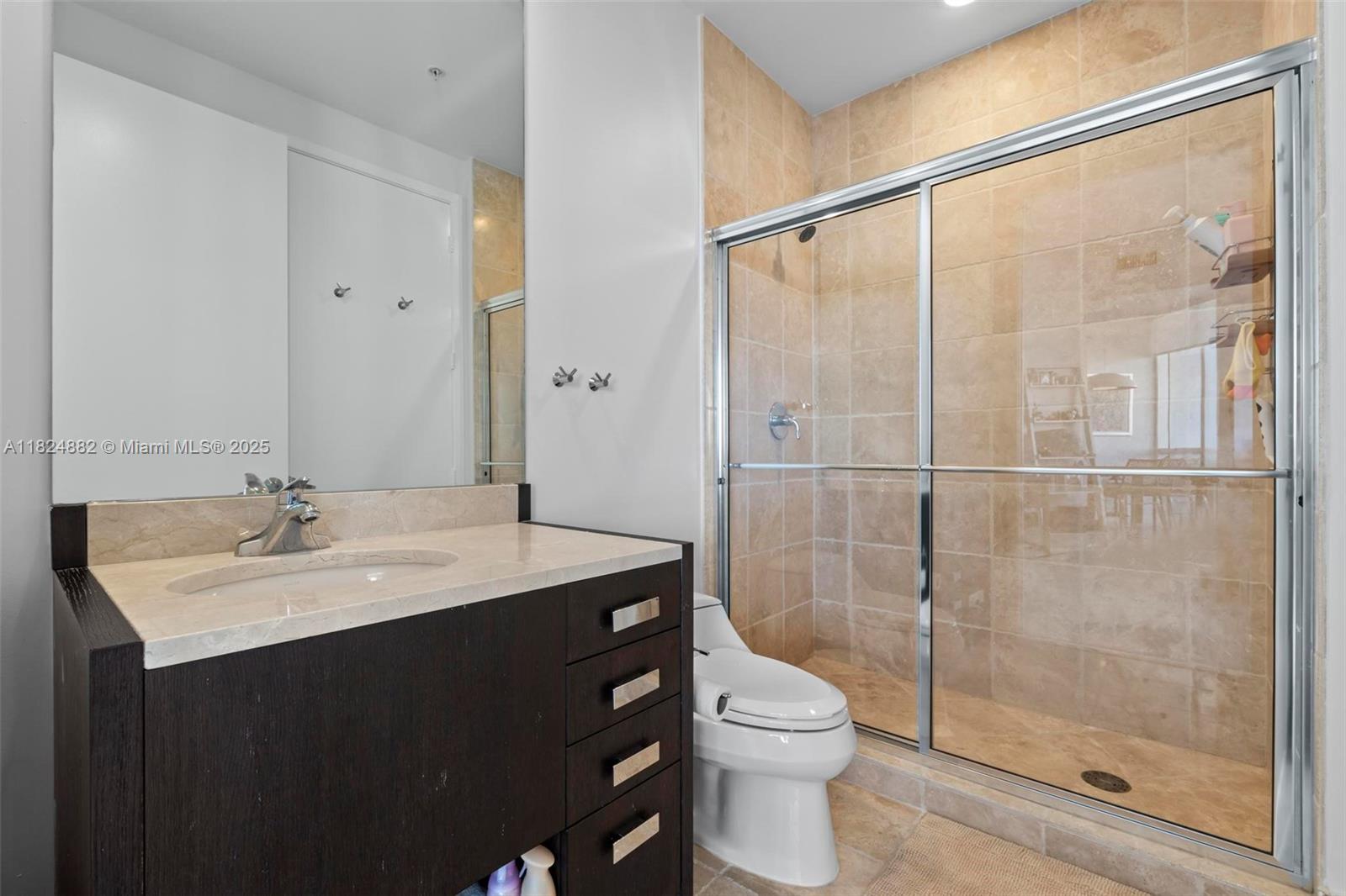 image Trump Royale Condo14