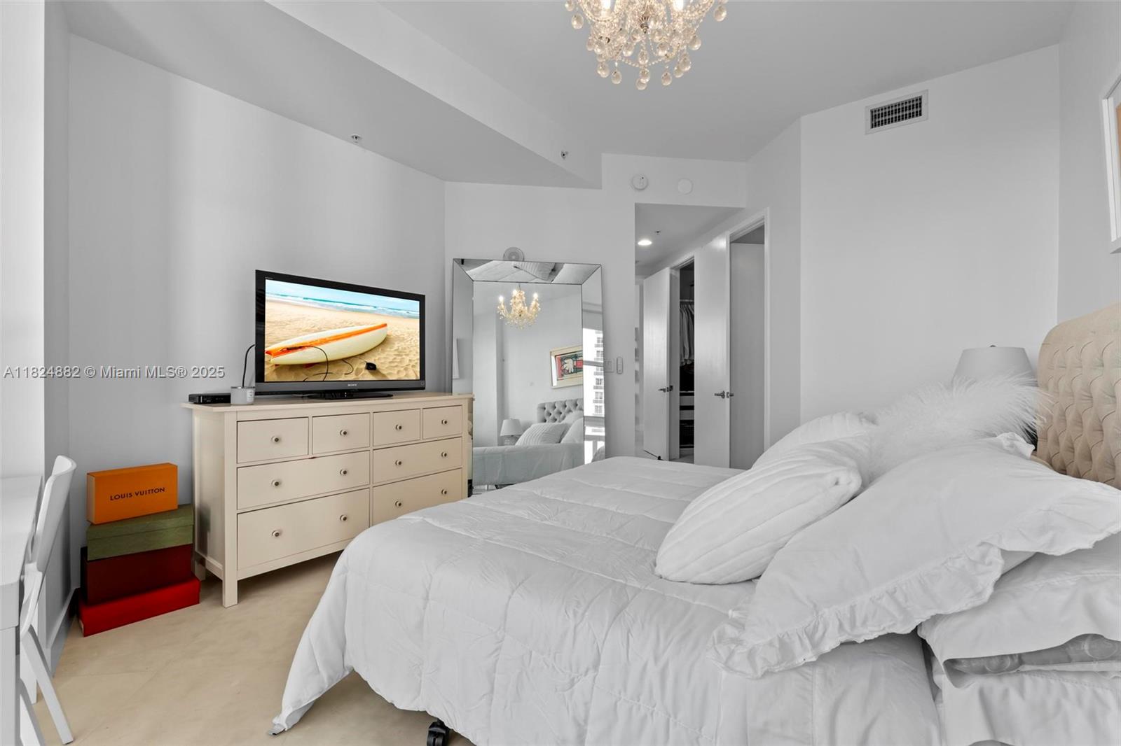 image Trump Royale Condo17