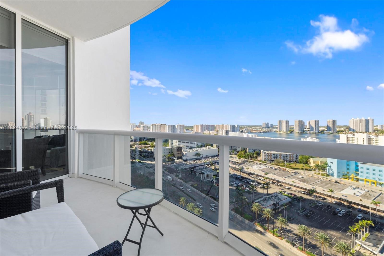 image Trump Royale Condo23
