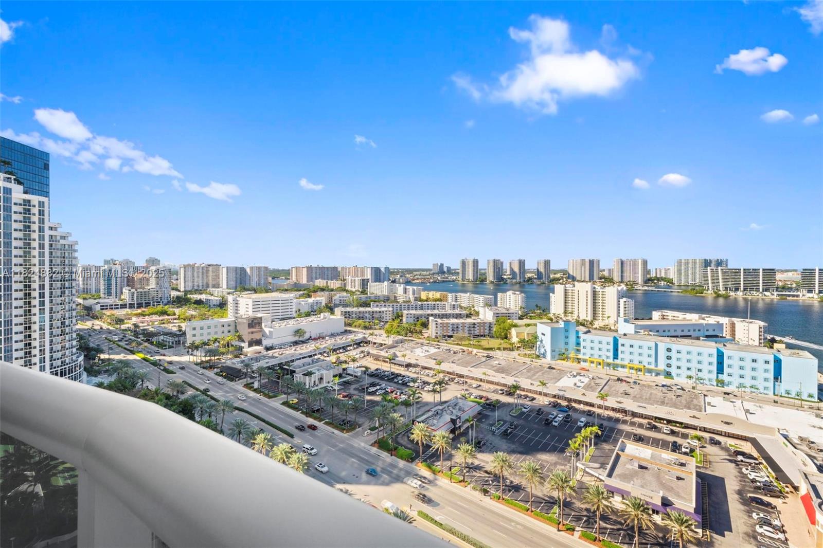 image Trump Royale Condo24