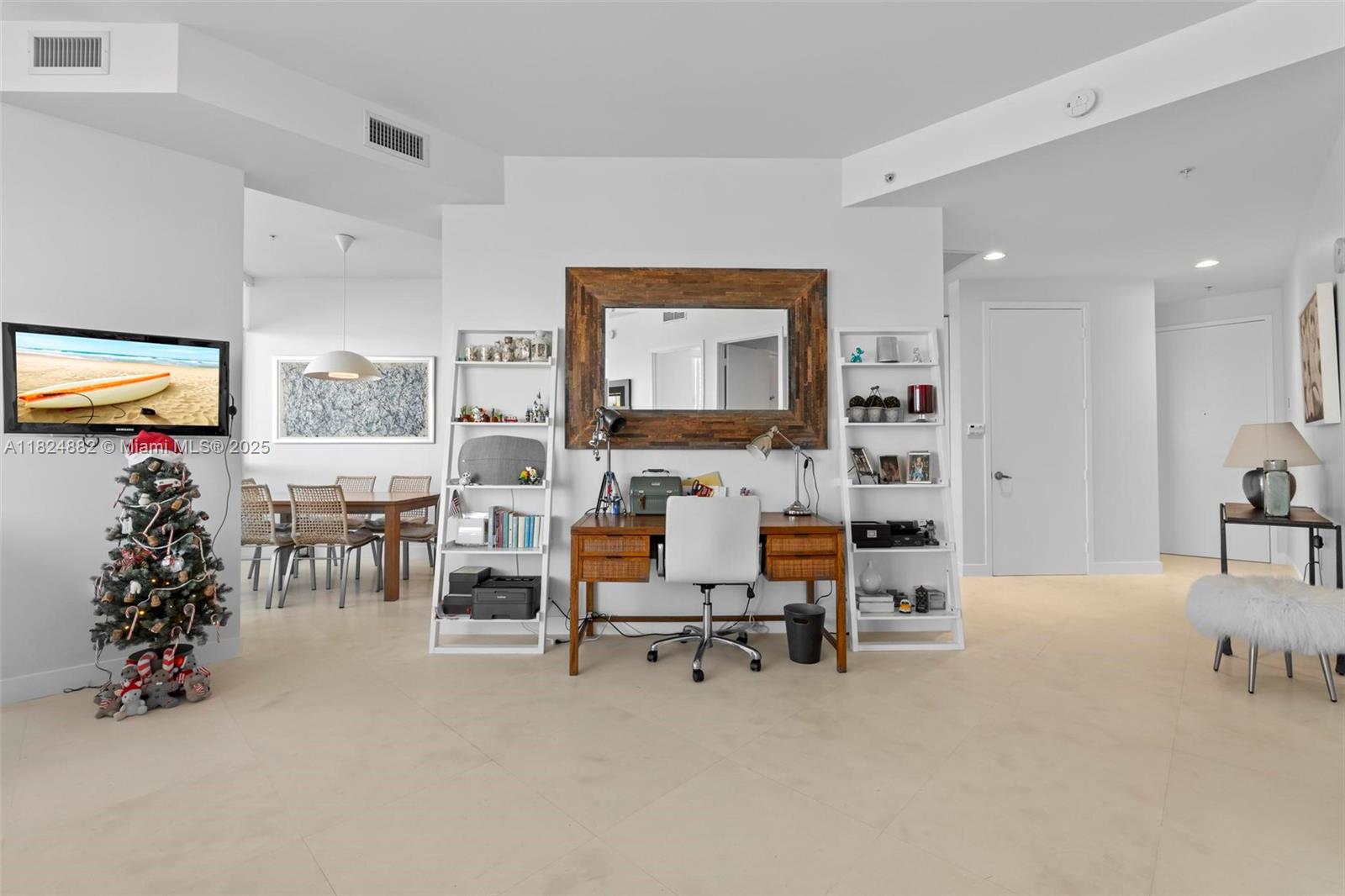 image Trump Royale Condo4