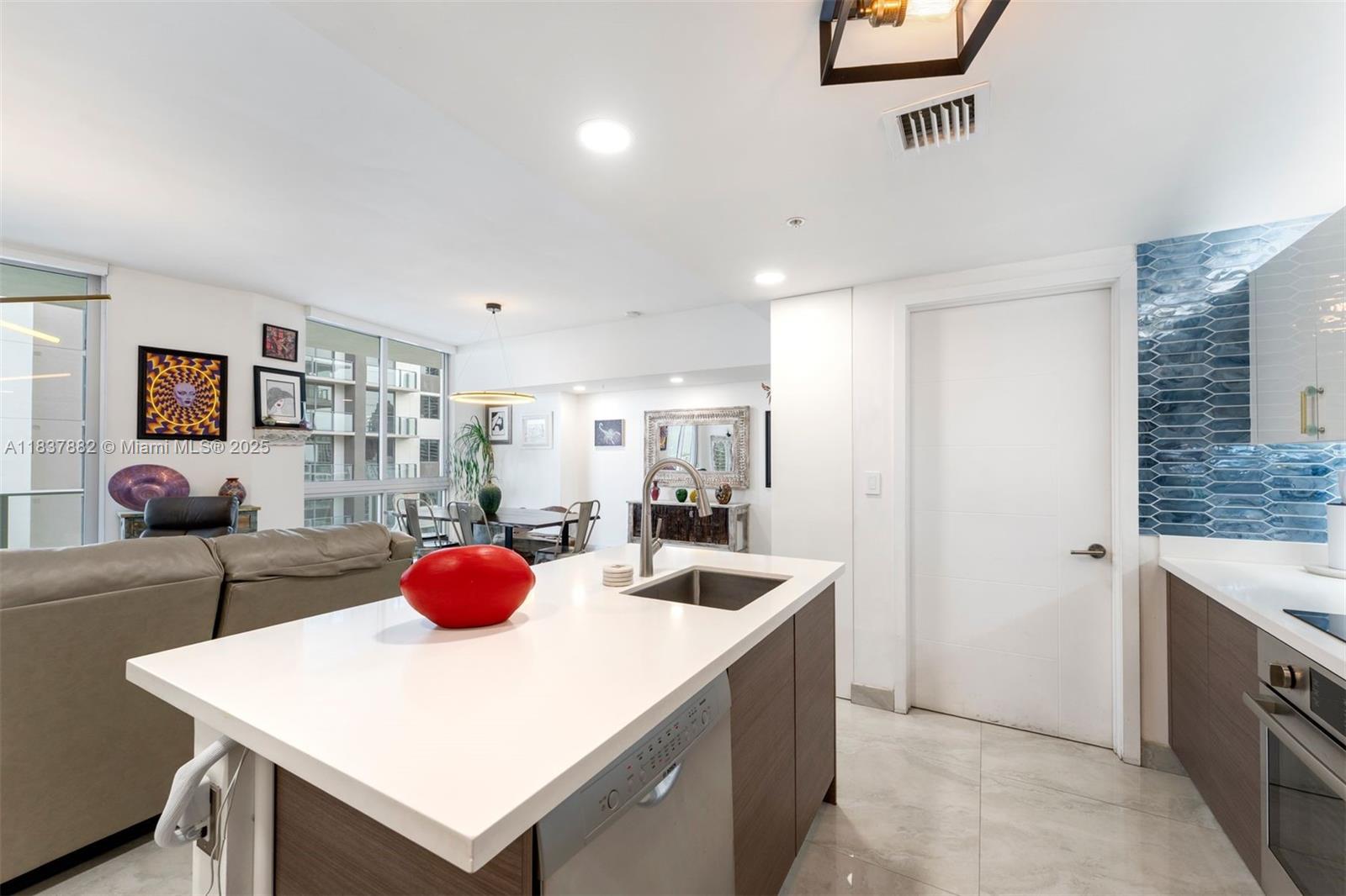 image BRICKELL TEN CONDO9