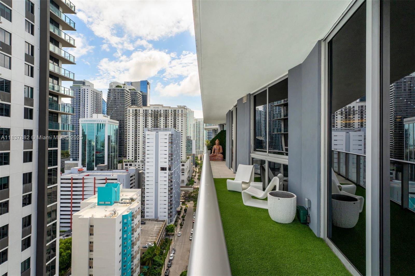 image BRICKELL TEN CONDO32