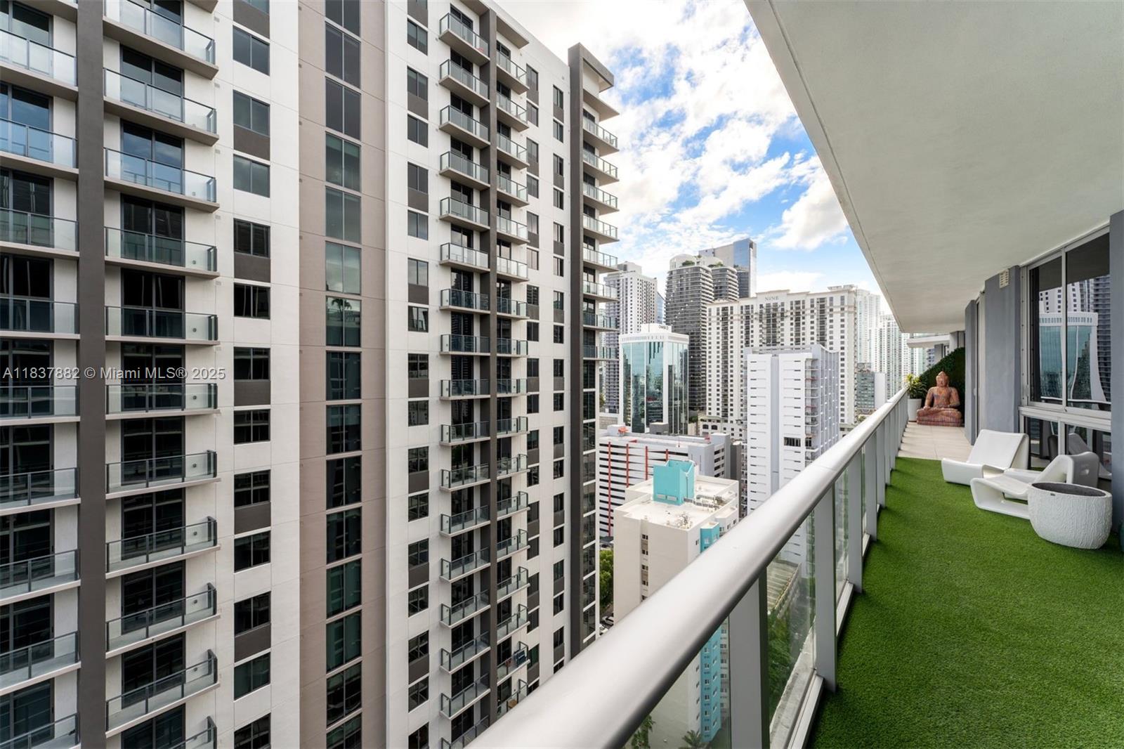 image BRICKELL TEN CONDO33
