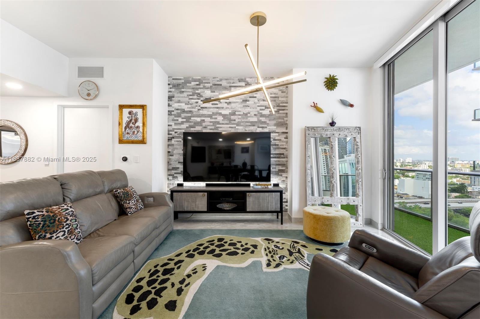 image BRICKELL TEN CONDO3