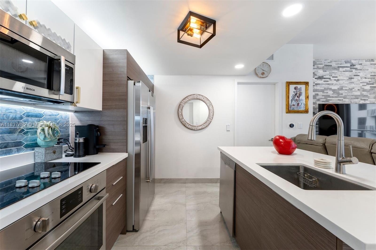 image BRICKELL TEN CONDO7