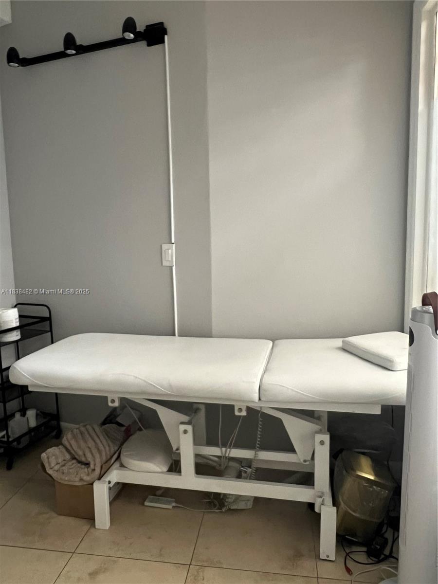 image Midblock Miami Condo23