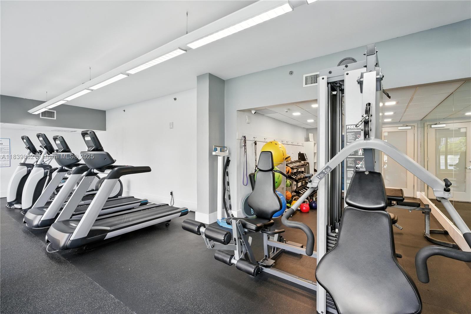 image Brickell Harbour Condo19