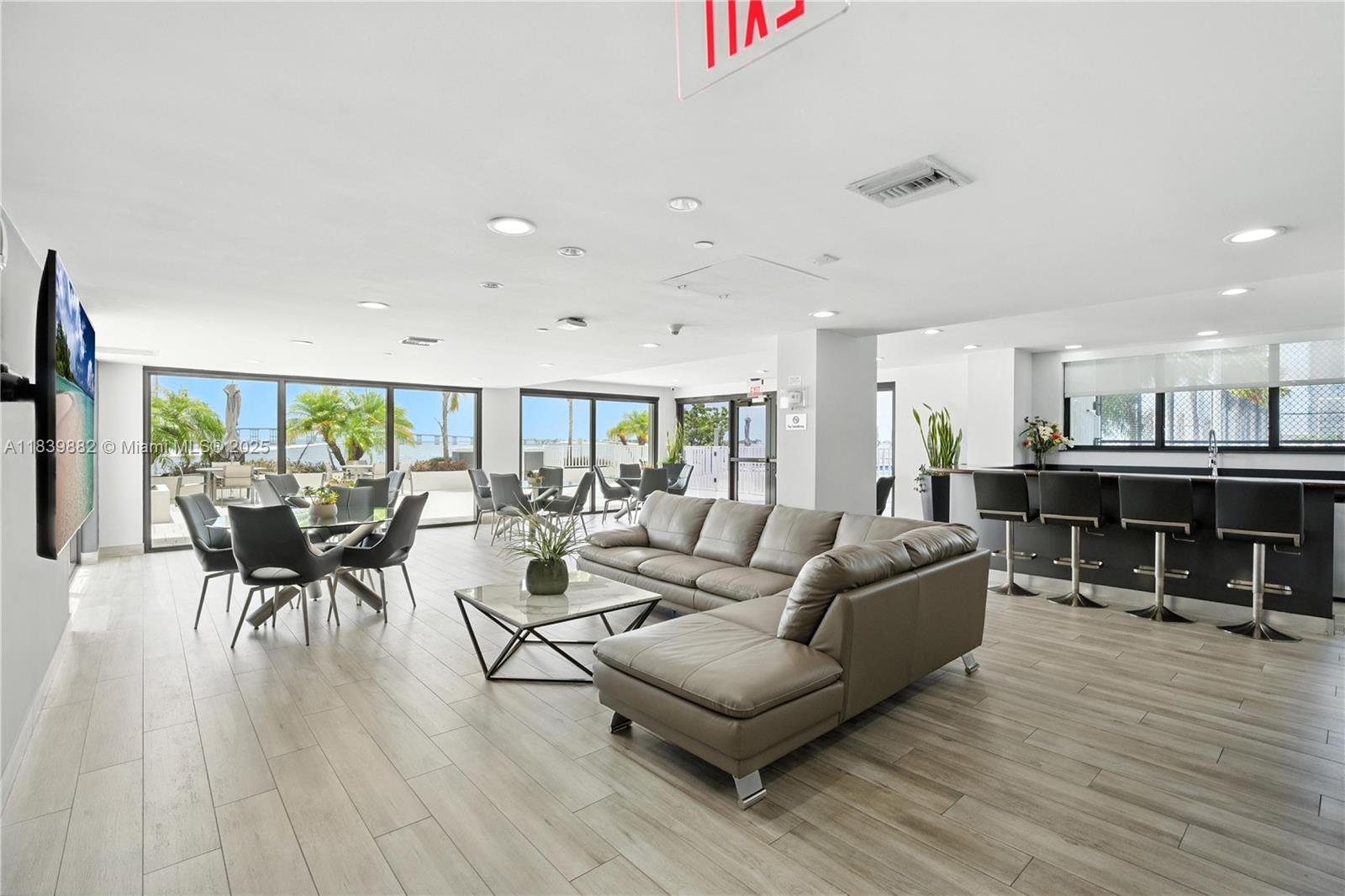 image Brickell Harbour Condo21