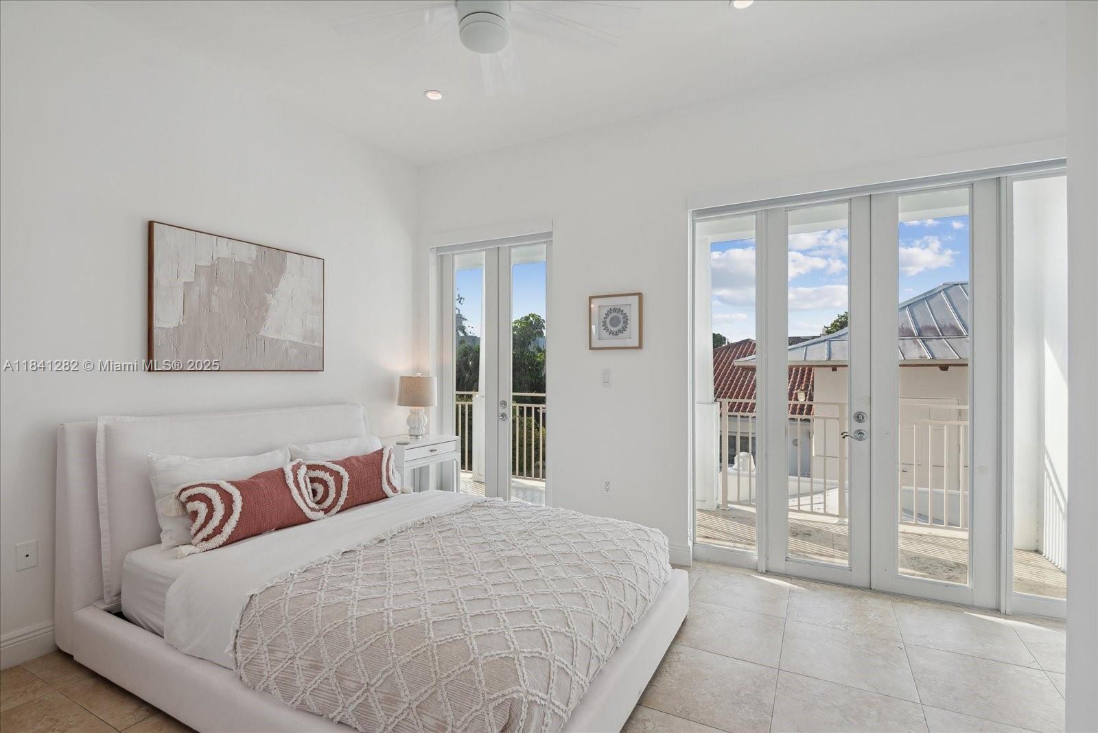 350 E Woodcrest Rd Key Biscayne, FL 33149 350 E Woodcrest Rd Key Biscayne, FL 33149