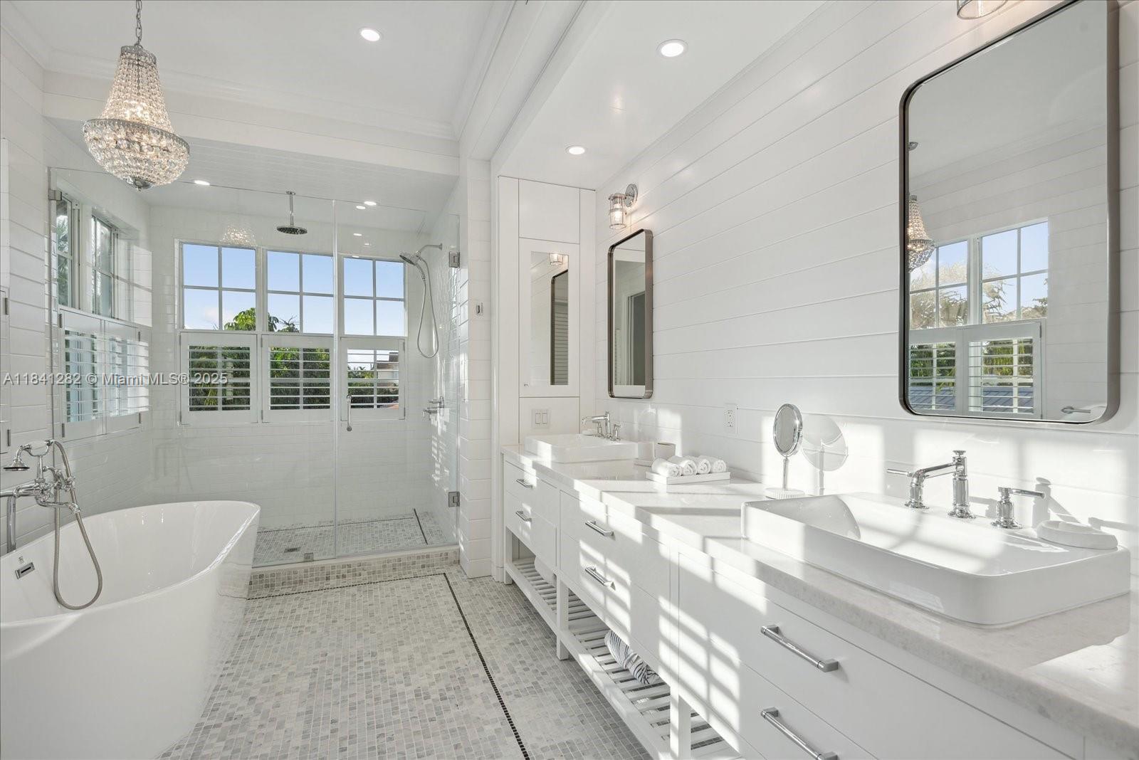 350 E Woodcrest Rd Key Biscayne, FL 33149 350 E Woodcrest Rd Key Biscayne, FL 33149