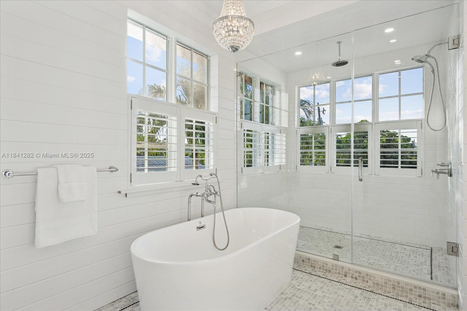350 E Woodcrest Rd Key Biscayne, FL 33149 350 E Woodcrest Rd Key Biscayne, FL 33149