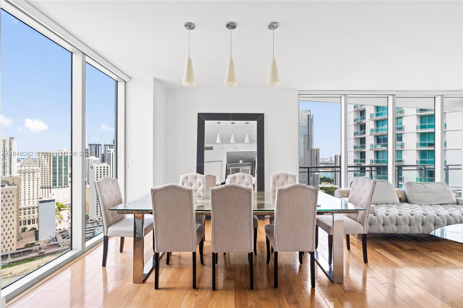 image Ivy Condominium1