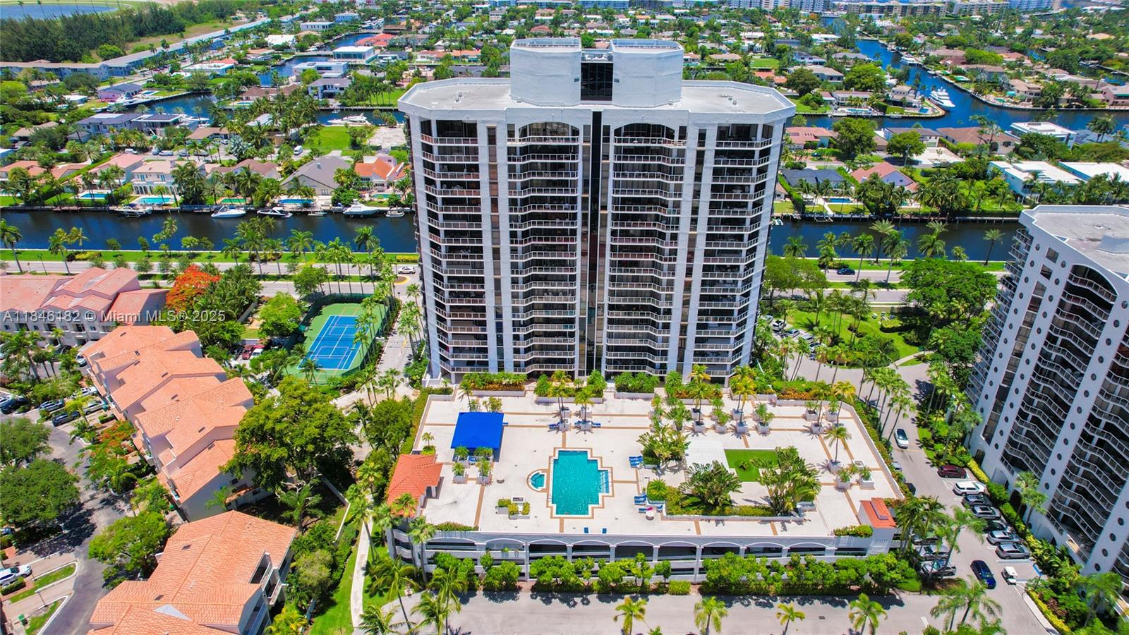 3598 Yacht Clb Dr #1601 Aventura, FL 33180