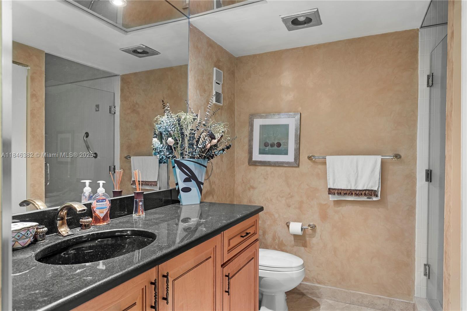 image Hamptons West Condo17