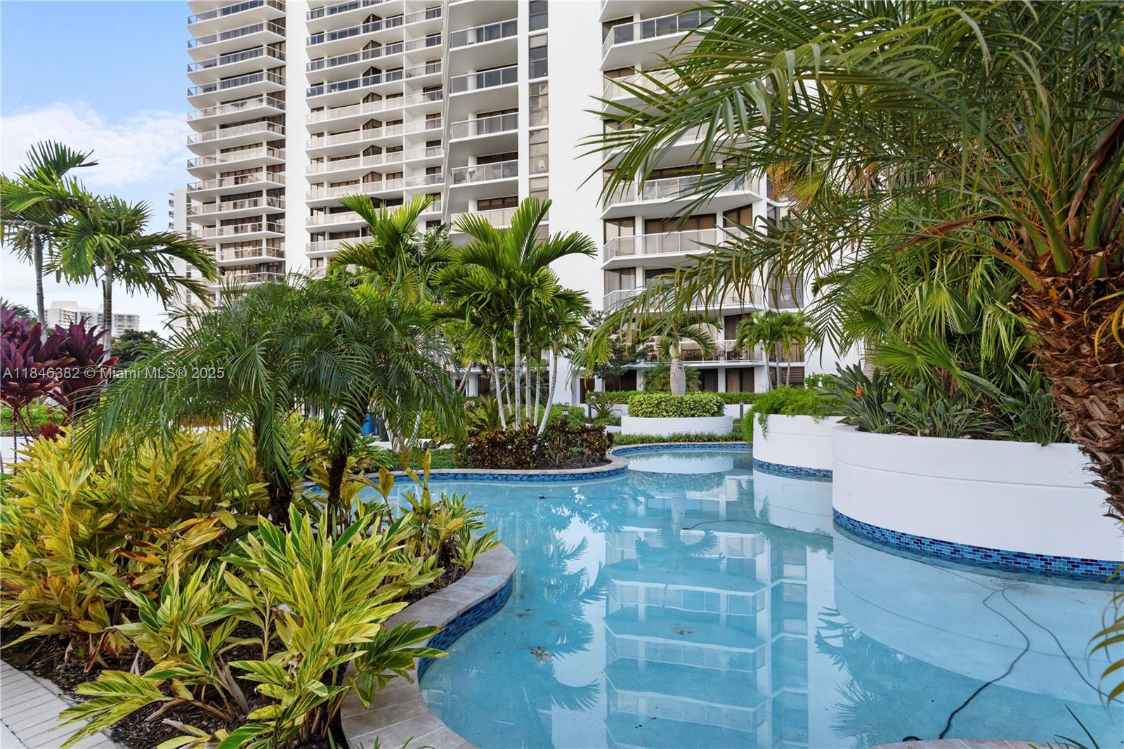 image Hamptons West Condo21