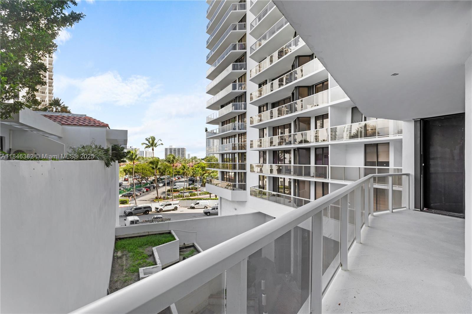 image Hamptons West Condo23