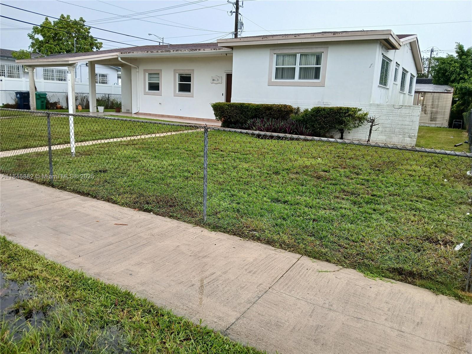 8621 SW 16th Ter