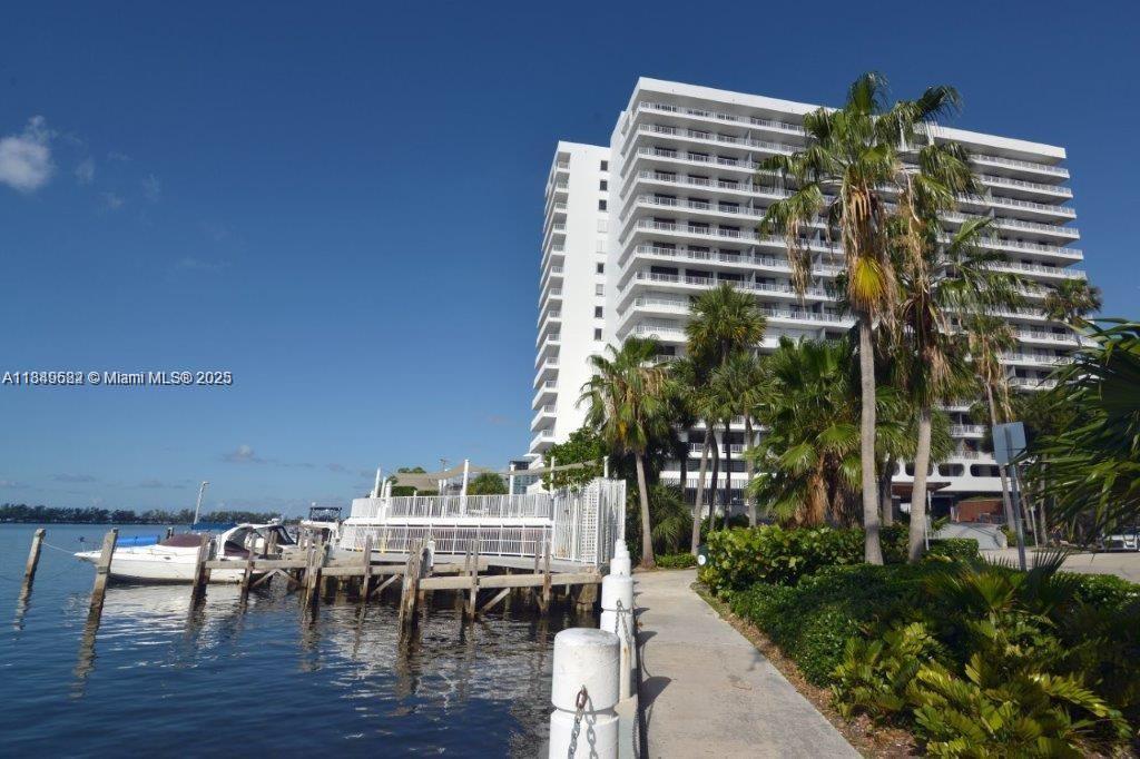 image Brickell Harbour Condo1