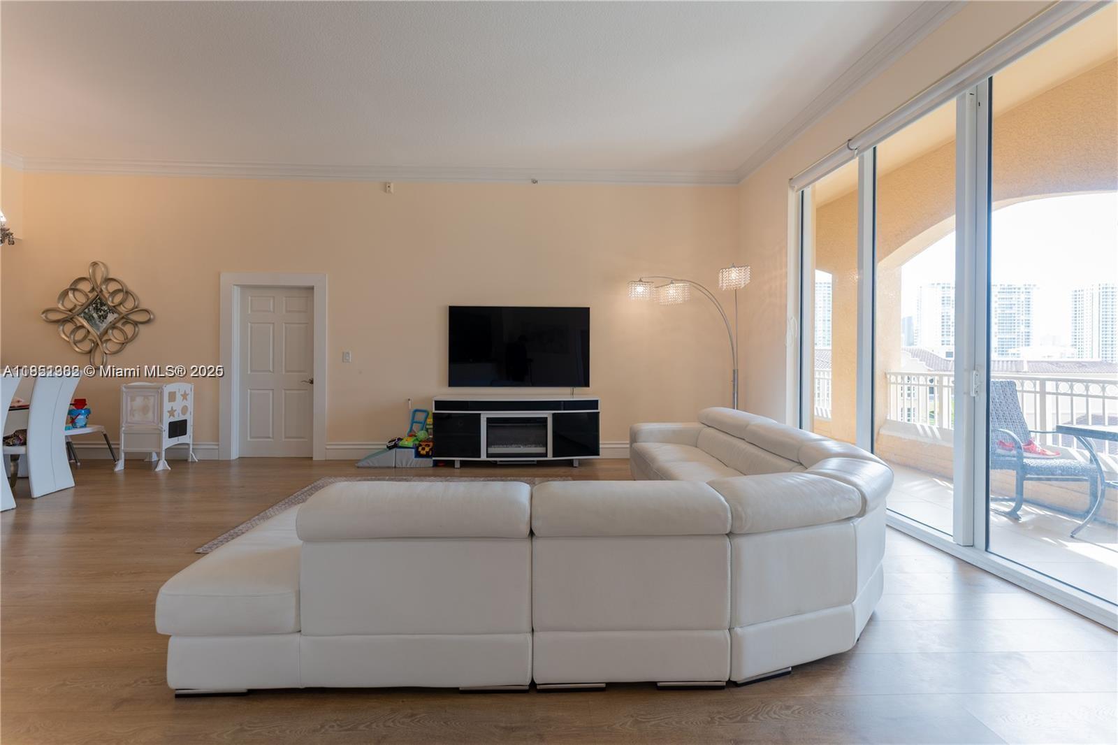 image Alaqua Condo1
