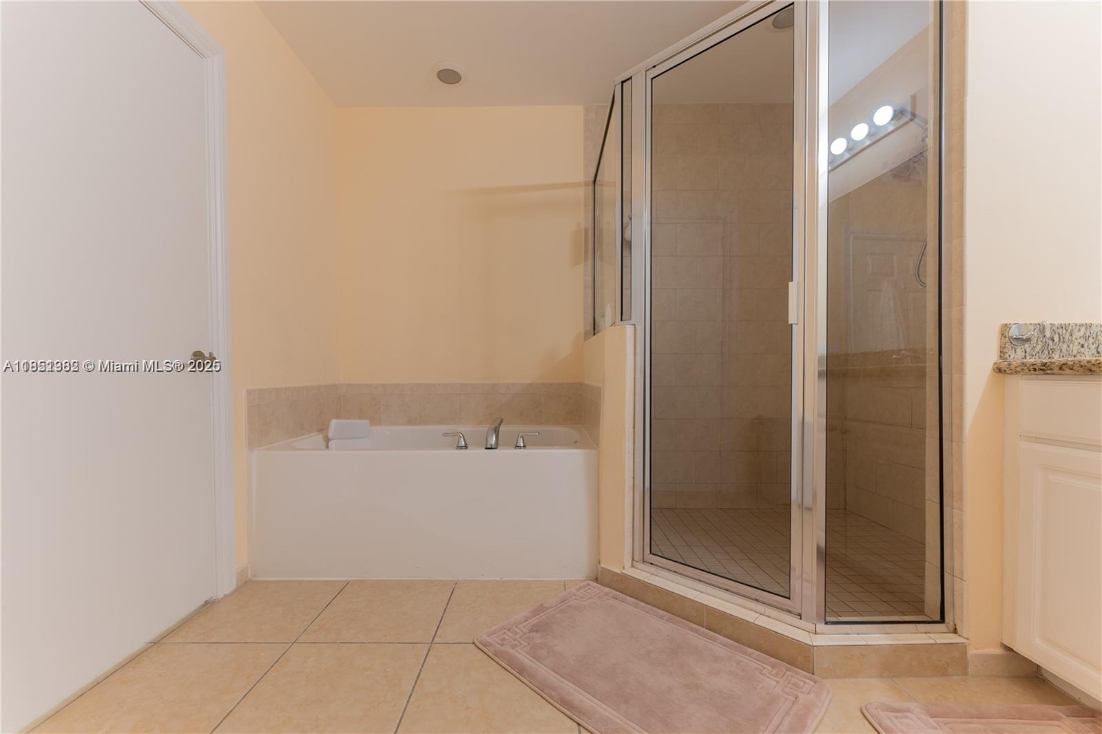 image Alaqua Condo34