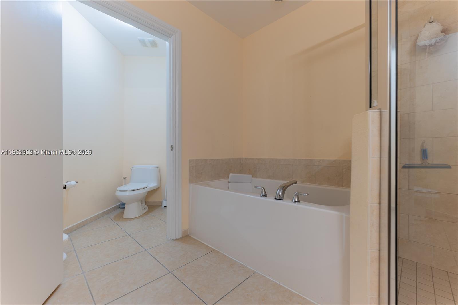image Alaqua Condo35