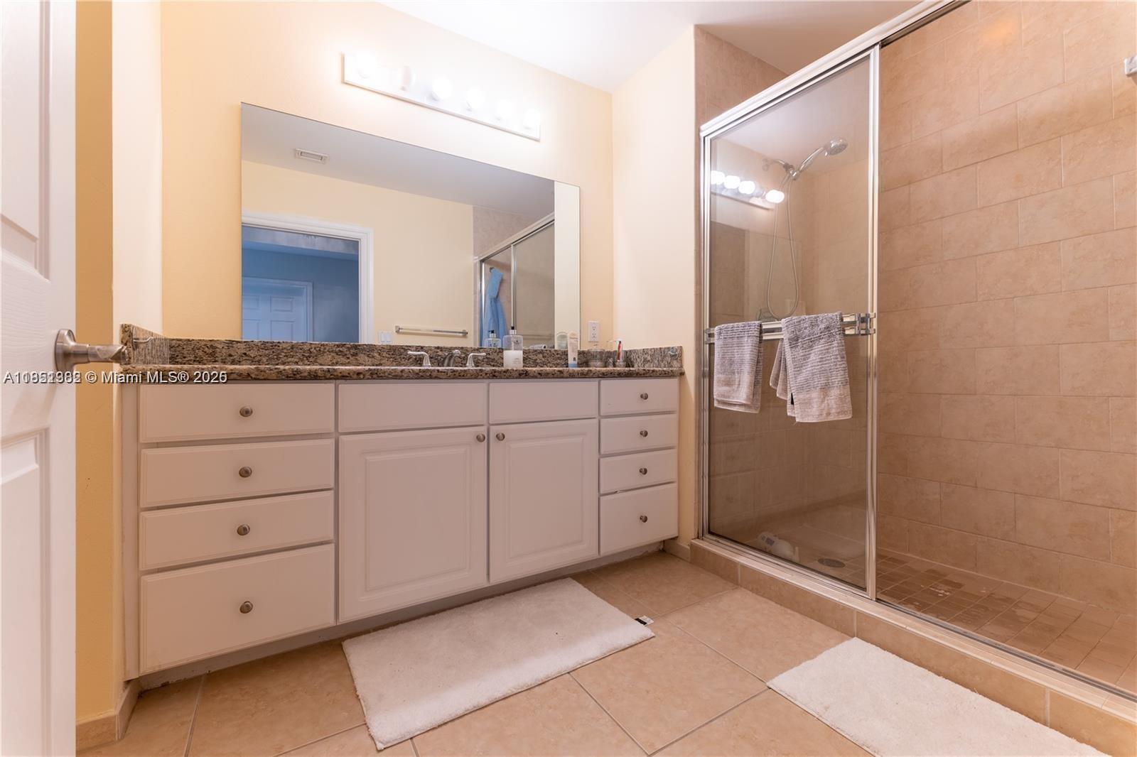 image Alaqua Condo45