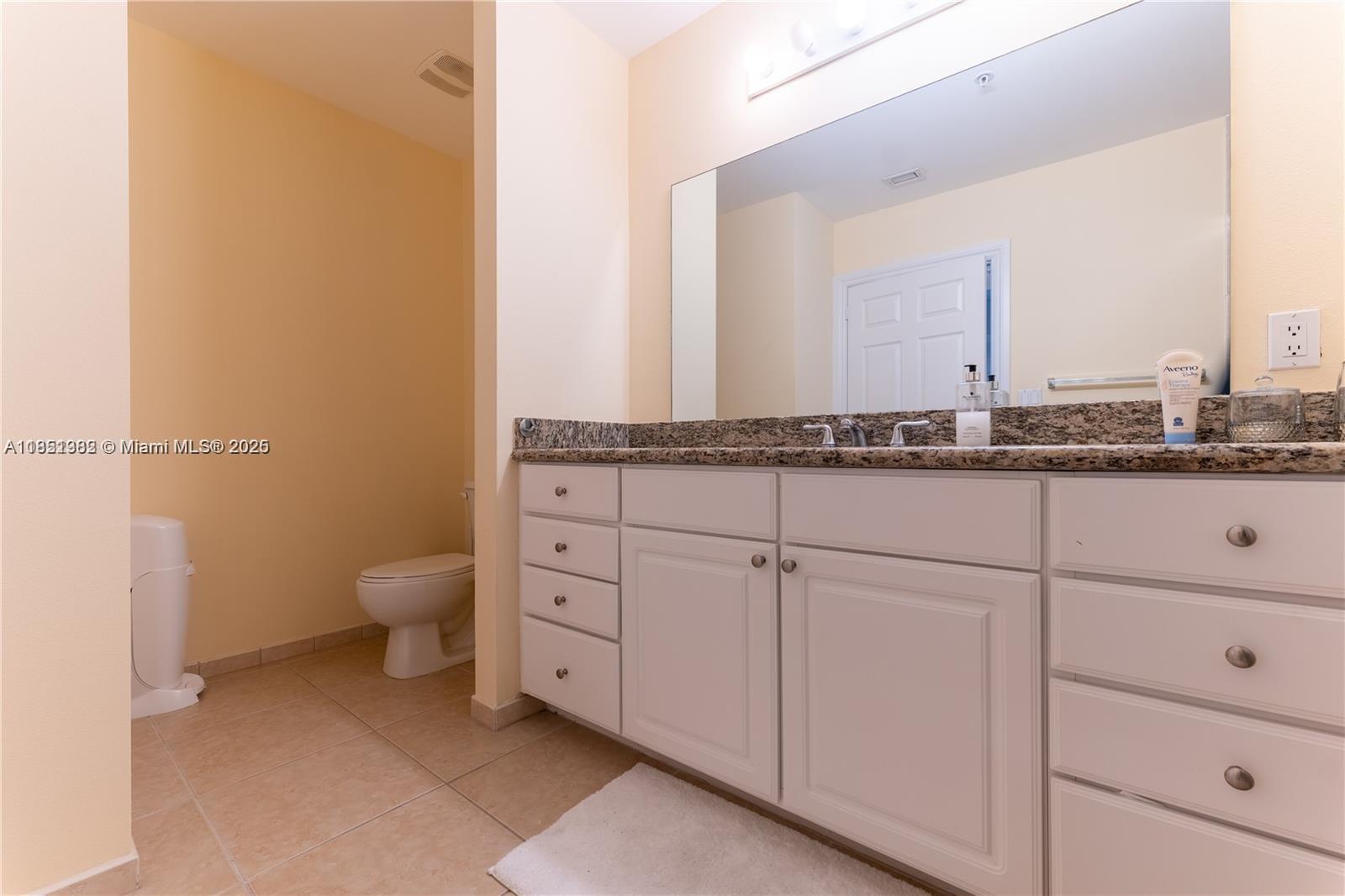image Alaqua Condo46