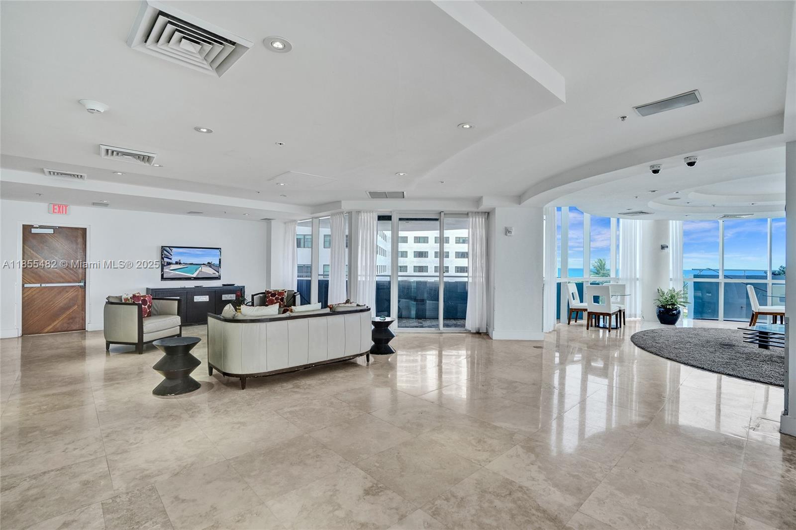 6301 Collins Ave #2805