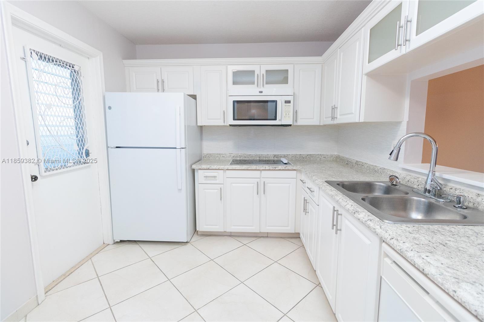 218 NE 12th Ave #502