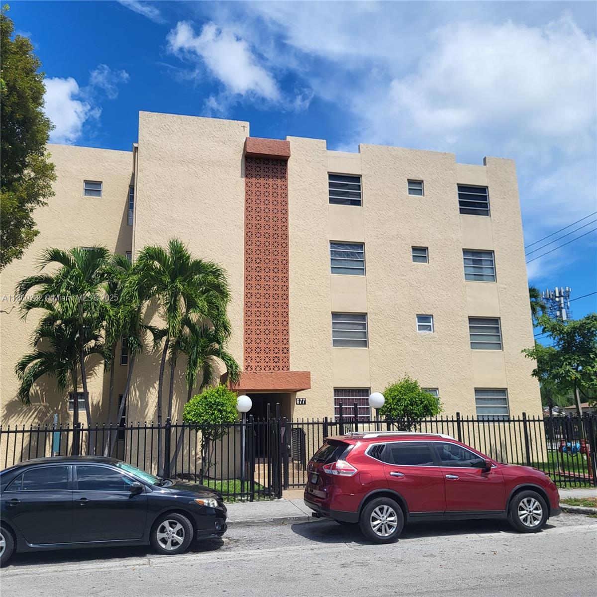 677 SW 9th Ave #212