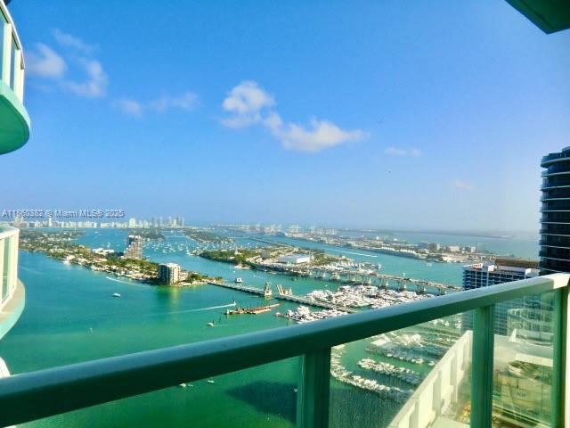 1900 N Bayshore Dr #4703