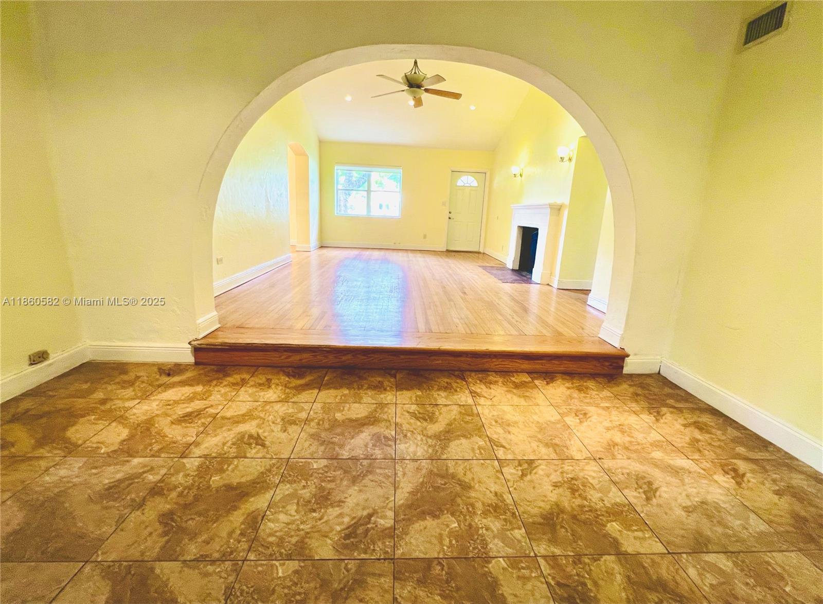 410 Pinecrest Dr Miami Springs, FL 33166