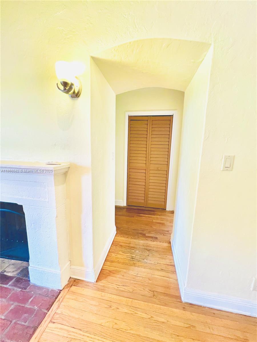 410 Pinecrest Dr Miami Springs, FL 33166