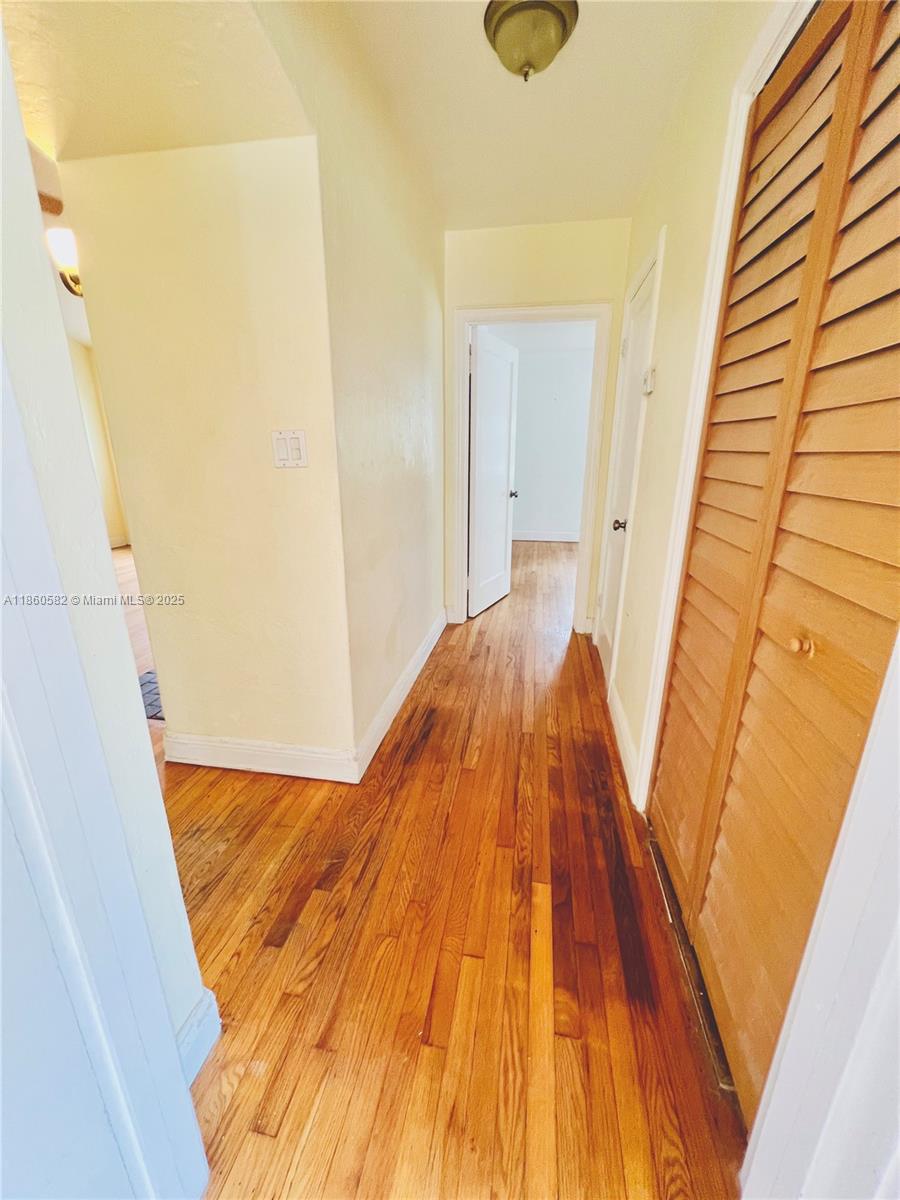 410 Pinecrest Dr Miami Springs, FL 33166