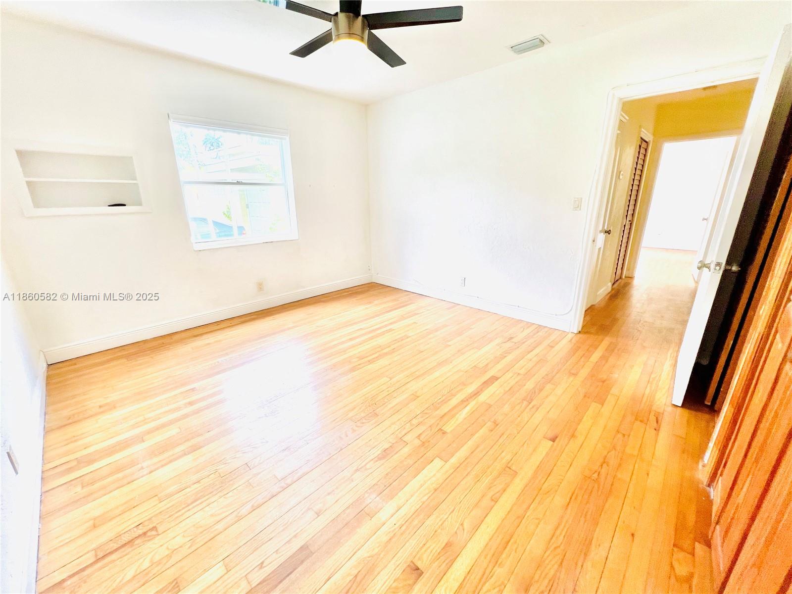 410 Pinecrest Dr Miami Springs, FL 33166