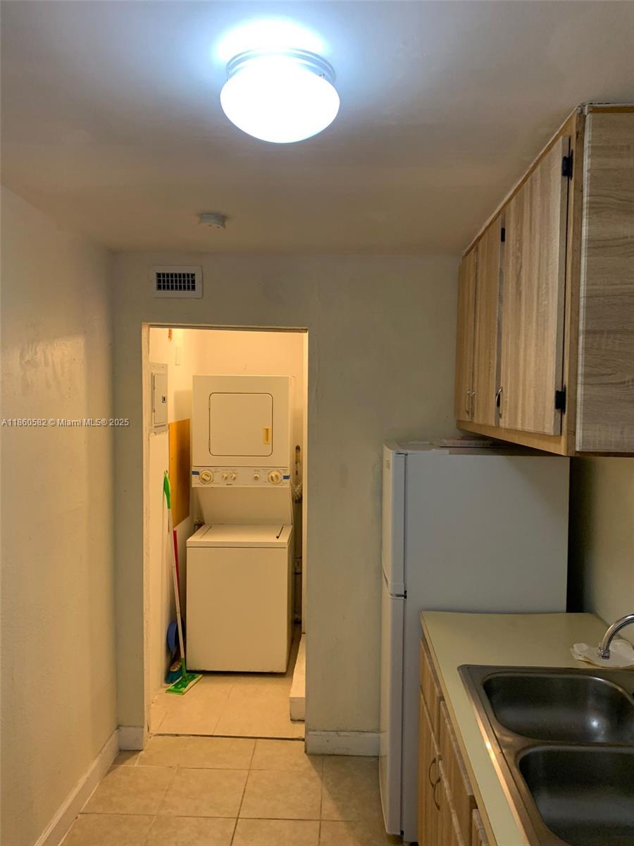 410 Pinecrest Dr Miami Springs, FL 33166