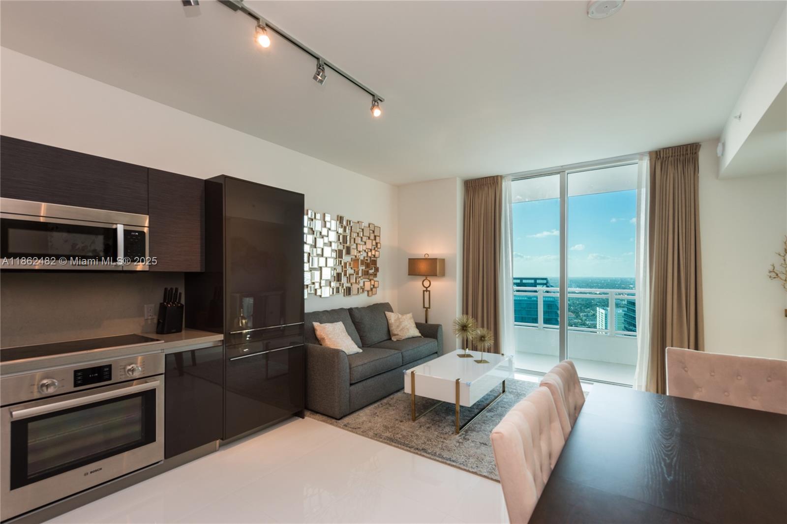 1080 Brickell Ave #4105